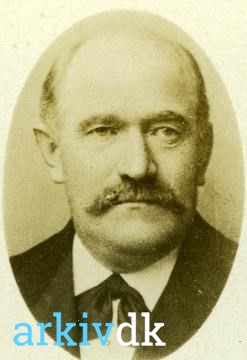 Fil:B81820 - Chr. Blom - ca. 1900.jpg