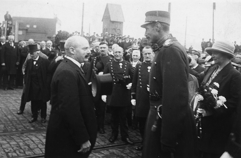 Fil:Konge- og dronningebesøg i Kolding B42313.jpg