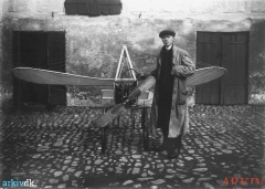 B20602 - Georg H. Born - 1911.jpg