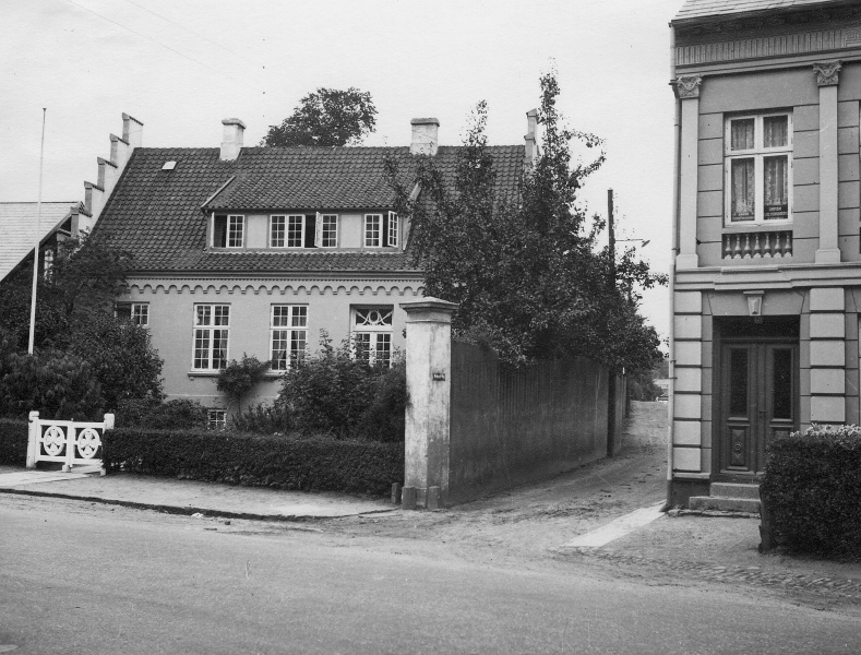 Fil:Heinrich Graack B1878.jpg