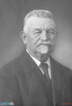 B17043 - Hans Have - ca 1920.jpg