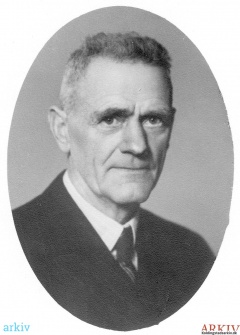B2093 - H. Langhoff - ca 1935.jpg