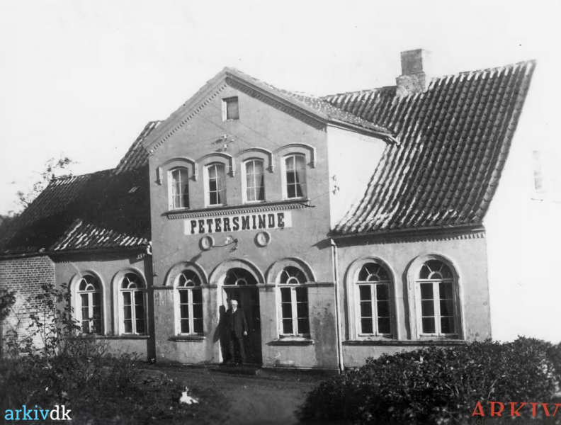 Fil:B38651 Petersminde.png