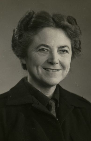 Fil:Elisabeth Eff B150210.jpg