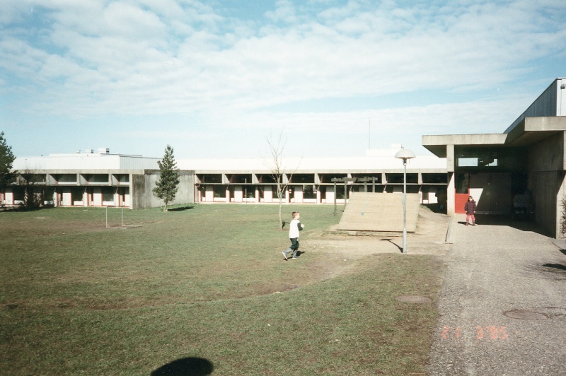 Fil:Bakkeskolen B30382.jpg