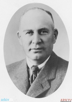 B2100 - Anker Bruhn ca 1935.jpg