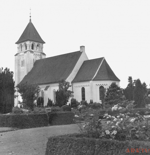 Fil:Nr Bjert Kirke B16734.jpg