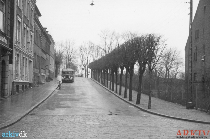 Fil:B3192 - Slotsallé i 1950erne.jpg