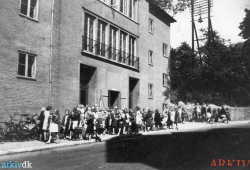 B476 - Skoleundervisning på biblioteket.png