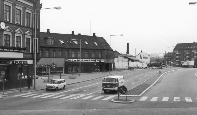 Fil:B24175 - Sydbanegade 1977.png