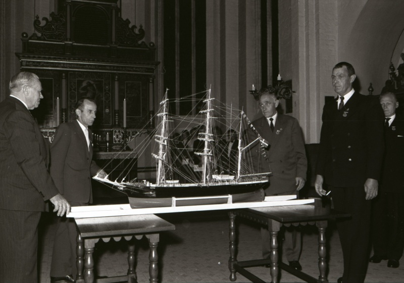 Fil:Barken Hertha B84000.jpg