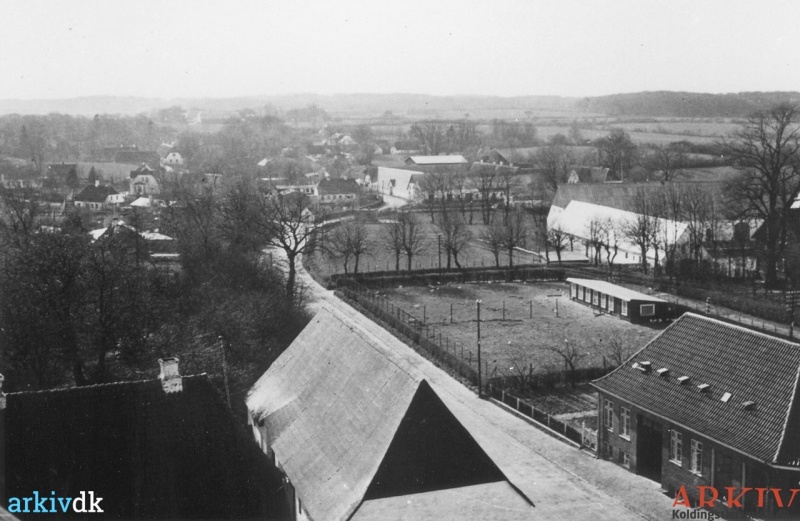 Fil:B21101 -Hjarupvej - ca 1930.jpg