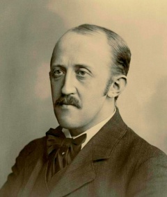 Svend Theisen, forstander 1913-1916-reduk..JPG